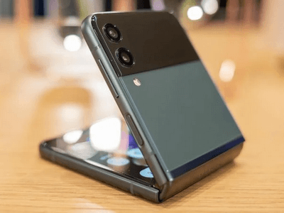 Проверка на прочность Samsung Galaxy Z Flip 3 Проверка на прочность Samsung Galaxy Z Flip 3